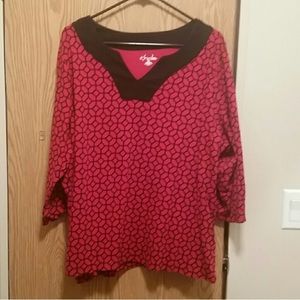 3x Kim Rogers top. 3/4 length sleeves.